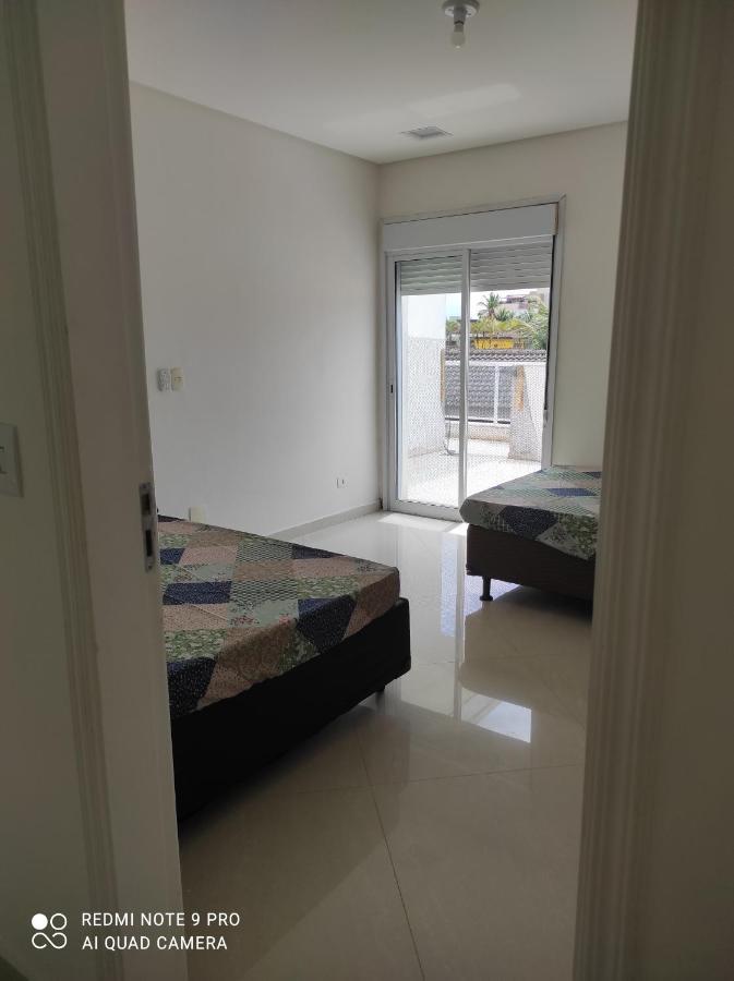 Casa Com Piscina A 150M Da Praia Da Enseada 과루자 외부 사진